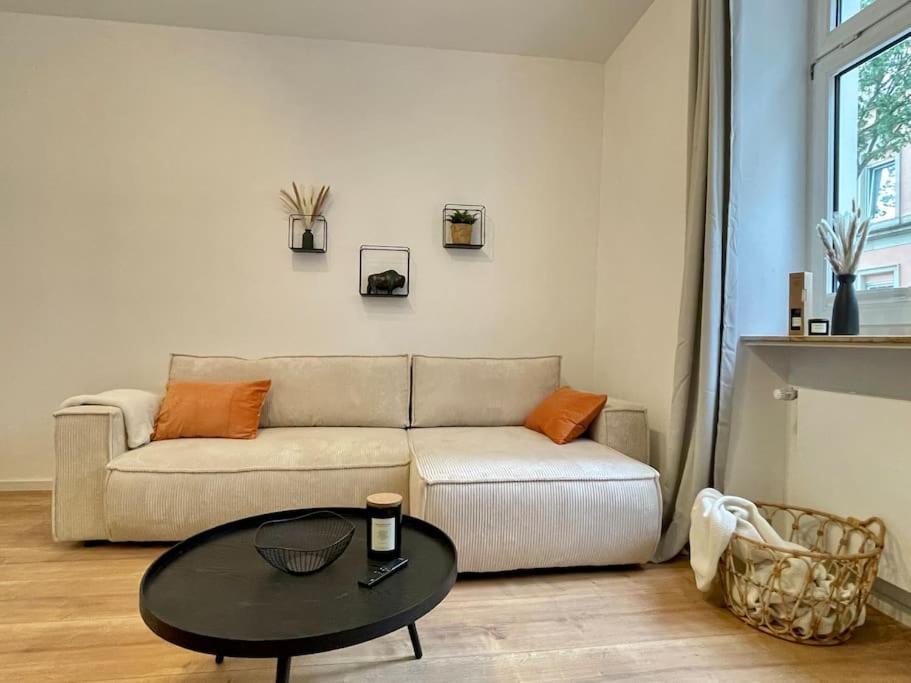 Stylisches Apartment In Zentraler Lage Mit Balkon Karlsruhe Buitenkant foto