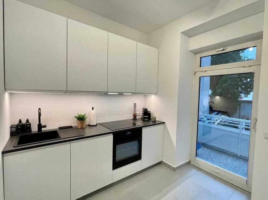 Stylisches Apartment In Zentraler Lage Mit Balkon Karlsruhe Buitenkant foto